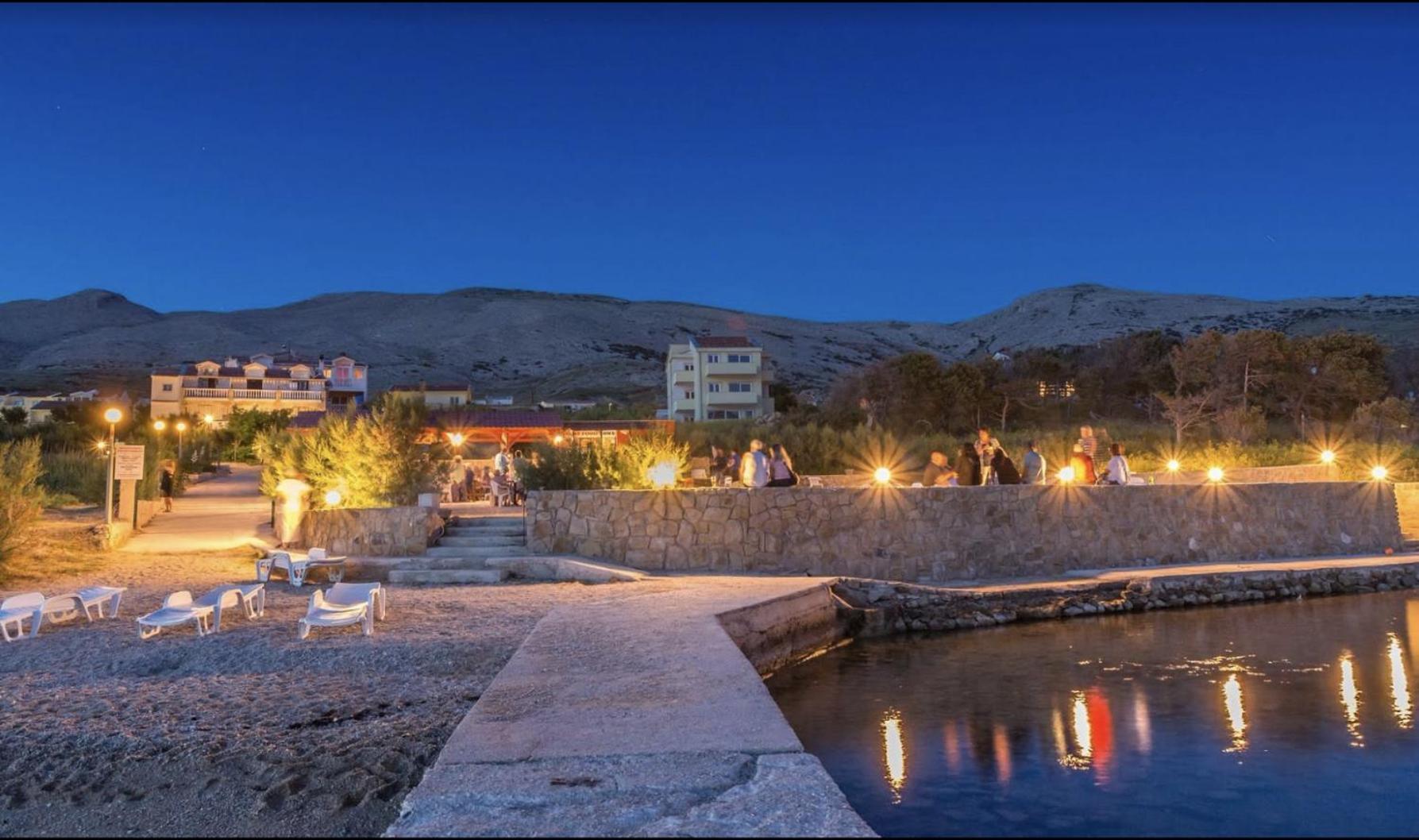 Tonino Apartments Паг Екстериор снимка