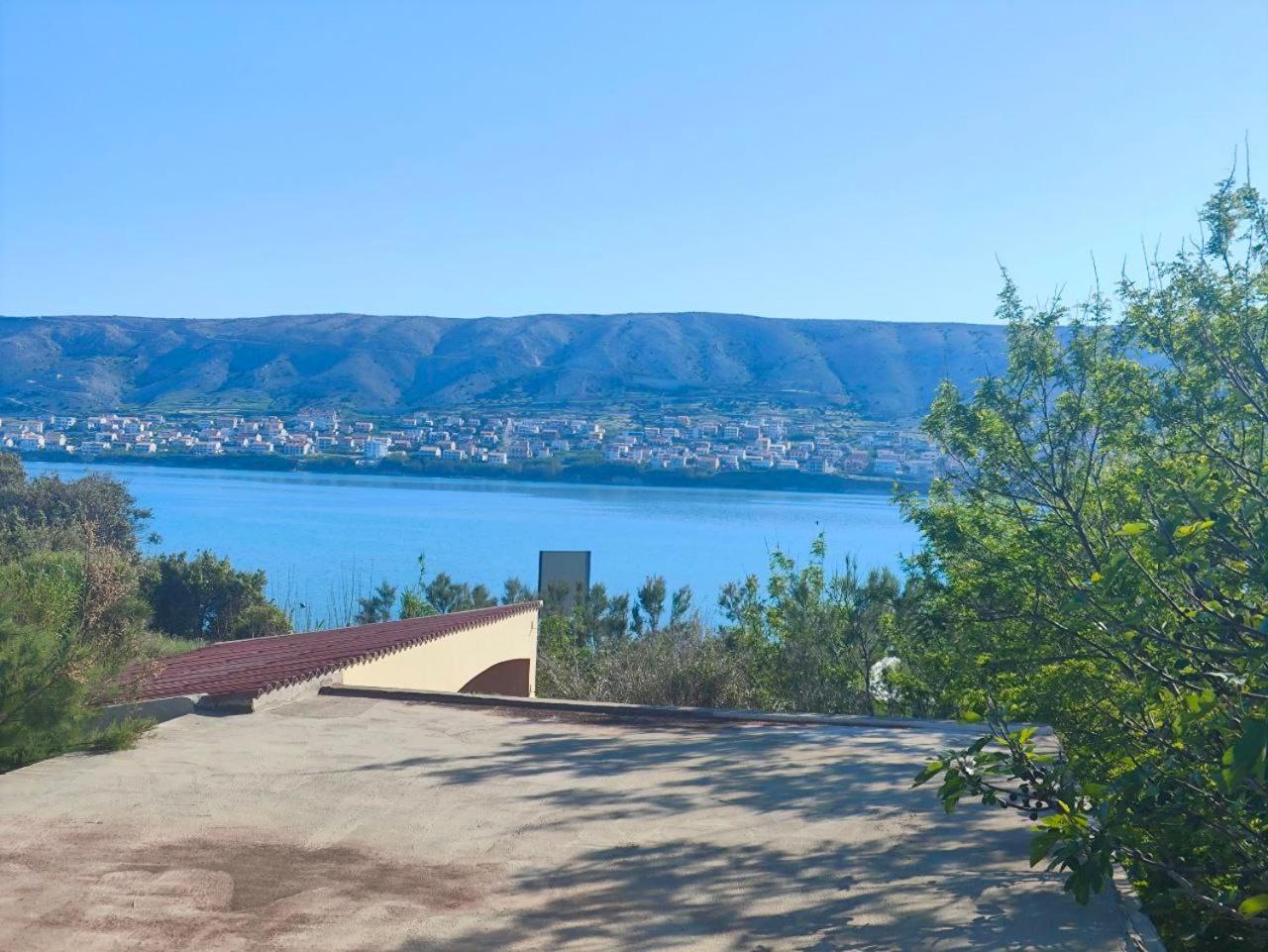 Tonino Apartments Паг Екстериор снимка
