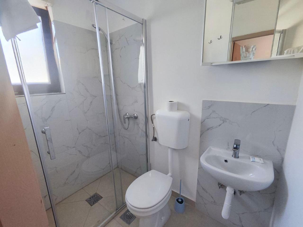 Tonino Apartments Паг Екстериор снимка