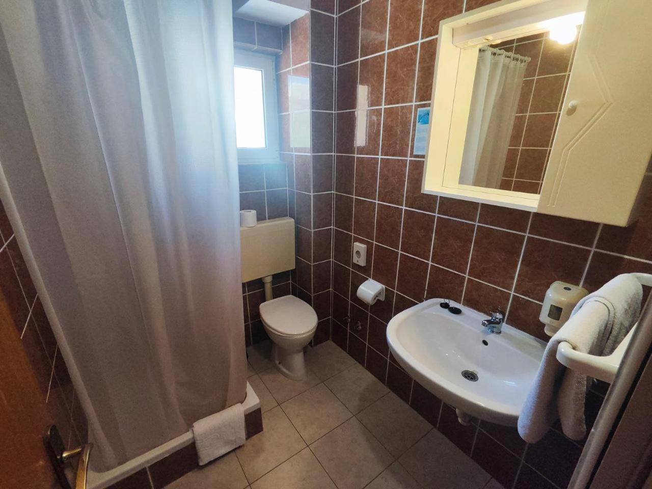 Tonino Apartments Паг Екстериор снимка